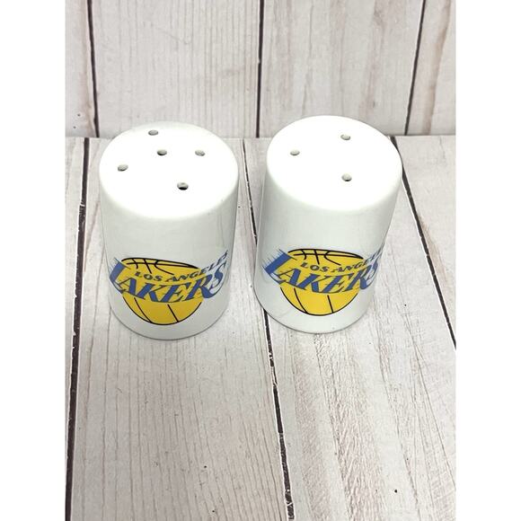 Los Angeles Lakers Ceramic Salt And Pepper Shaker Set - Picture 2 of 6